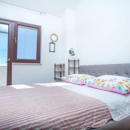 Apartament Homes